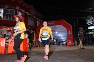 BIB: 4341, 4370
                            <button type="button" onclick="openModal(26263776)" class="btn btn-primary btn-sm float-right btn-popup" data-toggle="modal" data-target=".modal-high-quality">
                        <i class="fas fa-shopping-cart"></i> Add to Cart
                    </button>
                                            <button type="button" onclick="isThisMe(26263776, true)" class="btn btn-success btn-sm float-right btn-popup btn-isme hidden" data-toggle="tooltip" data-placement="bottom" title="นี่คือรูปของคุณใช่ไหม คลิกที่นี่เพื่อเอาเข้าอัลบั้ม">
                        <i class="fas fa-plus"></i> Add to album
                    </button>
                    <button type="button" onclick="isThisMe(26263776, false)" class="btn btn-warning btn-sm float-right btn-popup btn-isnotme hidden">
                        <i class="fas fa-ban"></i> Remove from album
                    </button>